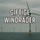 Offshore-Windräder in der Ostsee mit eingeblendeter Schlagzeile „Giftige Windräder“